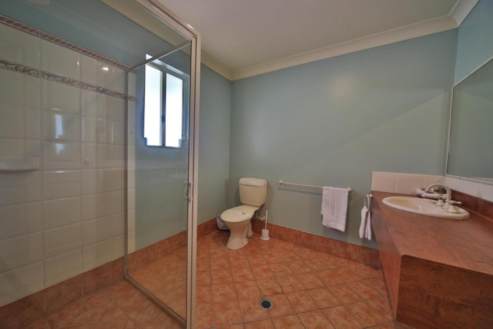 Emerald Explorers Inn Екстер'єр фото