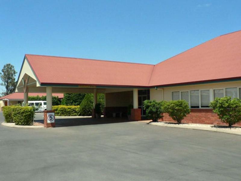 Emerald Explorers Inn Екстер'єр фото