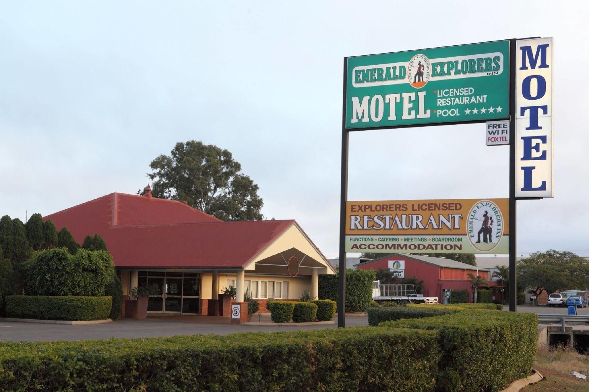 Emerald Explorers Inn Екстер'єр фото