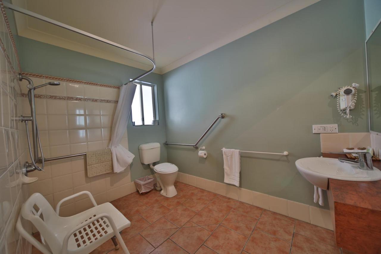 Emerald Explorers Inn Екстер'єр фото